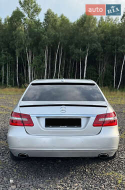 Седан Mercedes-Benz E-Class 2010 в 