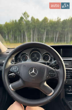 Седан Mercedes-Benz E-Class 2010 в 