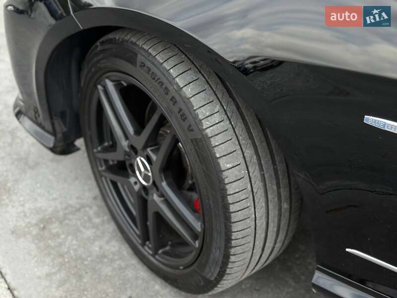 Седан Mercedes-Benz E-Class 2012 в Рівному