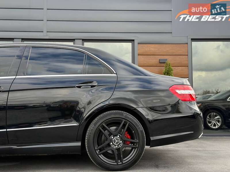 Седан Mercedes-Benz E-Class 2012 в Рівному
