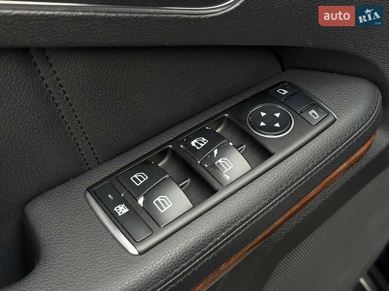 Седан Mercedes-Benz E-Class 2012 в Рівному