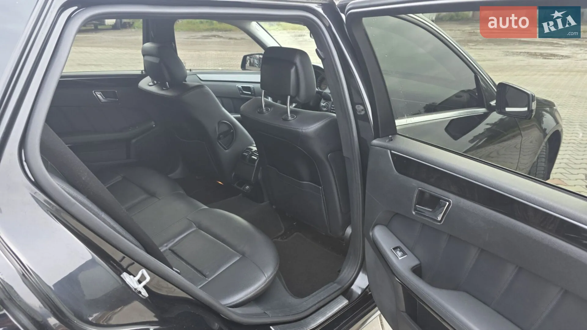 2011 Mercedes-Benz E-klasse - мініатюра 2