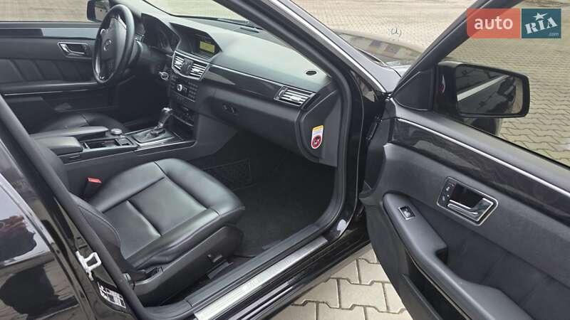 Універсал Mercedes-Benz E-Class 2011 в Івано-Франківську