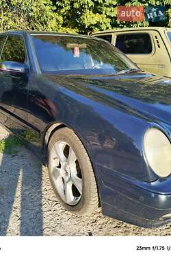 Седан Mercedes-Benz E-Class 2000 в Запоріжжі