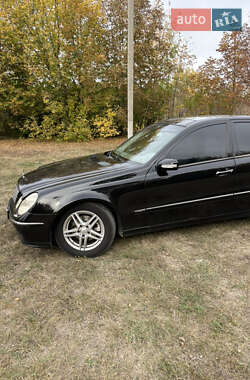 Седан Mercedes-Benz E-Class 2004 в 