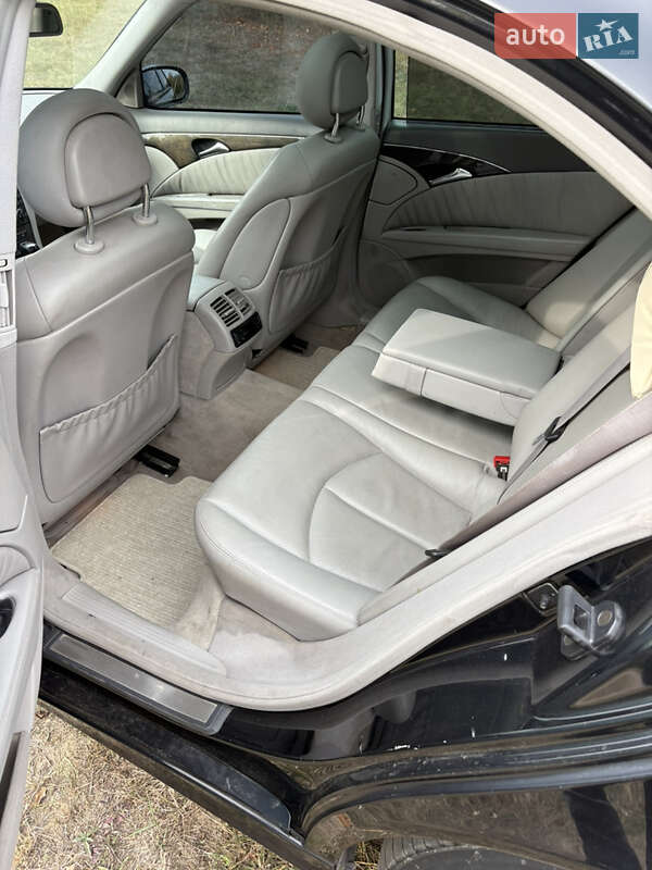 Седан Mercedes-Benz E-Class 2004 в Новых Санжарах