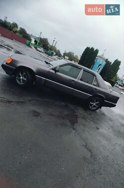 Седан Mercedes-Benz E-Class 1991 в 