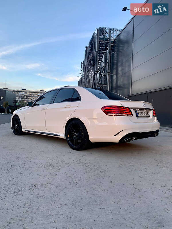 Седан Mercedes-Benz E-Class 2015 в Києві