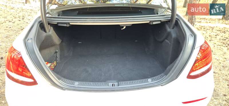 Седан Mercedes-Benz E-Class 2017 в Дніпрі