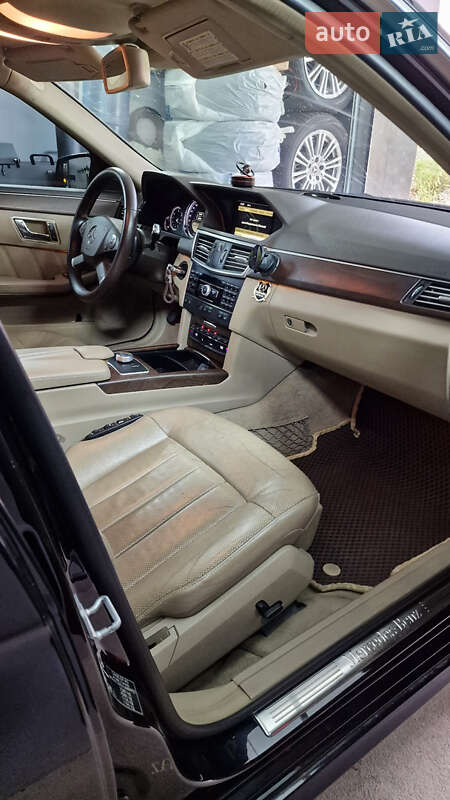 Седан Mercedes-Benz E-Class 2011 в Чернівцях фото 19 Седан Mercedes-Benz E-Class 2011 в Чернівцях