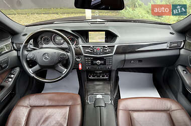 Седан Mercedes-Benz E-Class 2009 в 