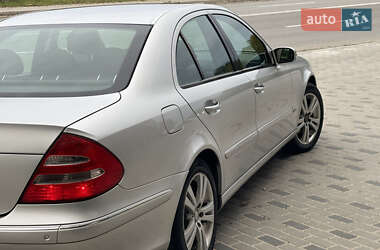 Седан Mercedes-Benz E-Class 2003 в 