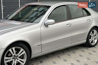Седан Mercedes-Benz E-Class 2003 в 