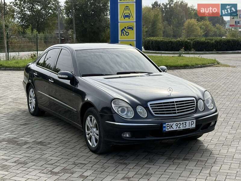 Седан Mercedes-Benz E-Class 2005 в 