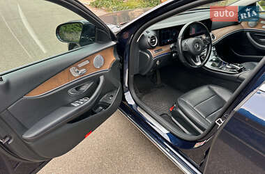 Седан Mercedes-Benz E-Class 2017 в 