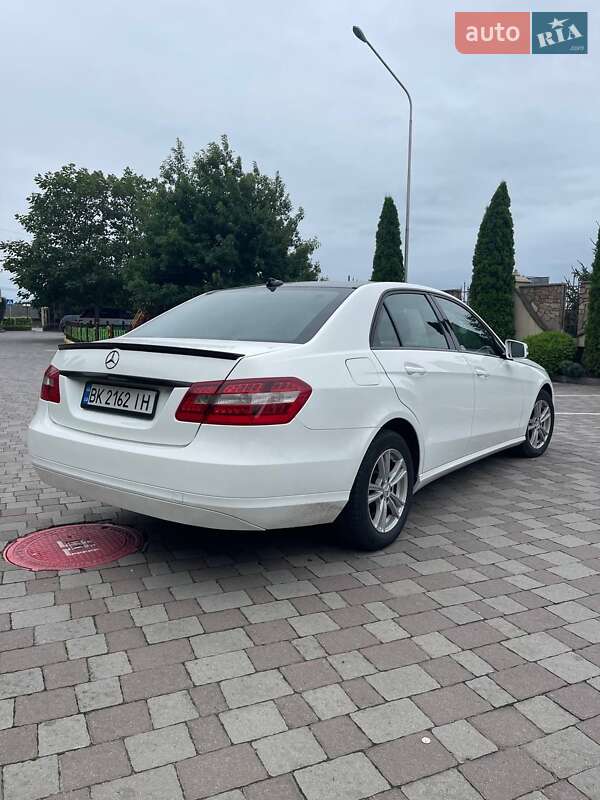 Седан Mercedes-Benz E-Class 2011 в Сарнах фото 9 Седан Mercedes-Benz E-Class 2011 в Сарнах