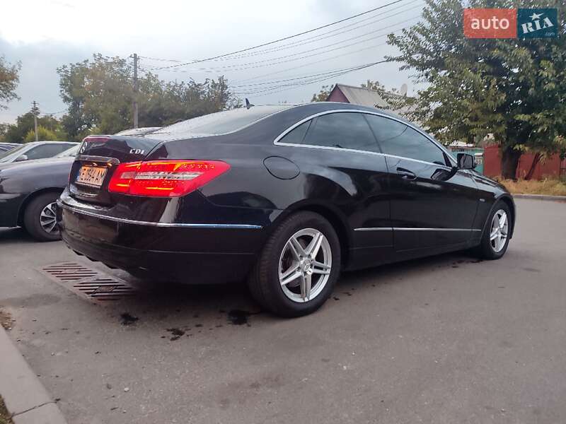 Купе Mercedes-Benz E-Class 2011 в Днепре фото 25 Купе Mercedes-Benz E-Class 2011 в Днепре