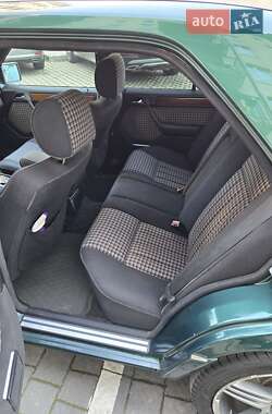 Седан Mercedes-Benz E-Class 1995 в 