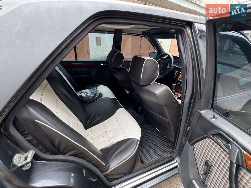 Седан Mercedes-Benz E-Class 1994 в Тернополе