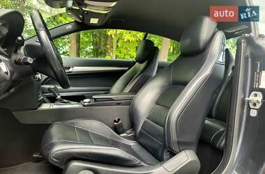 Купе Mercedes-Benz E-Class 2010 в 