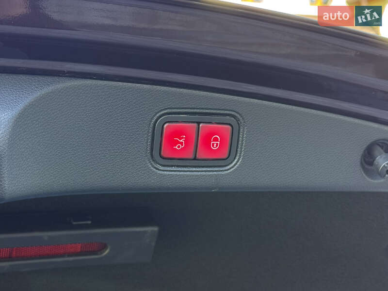 Купе Mercedes-Benz E-Class 2019 в Тернополі