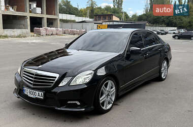 Седан Mercedes-Benz E-Class 2011 в Ужгороді