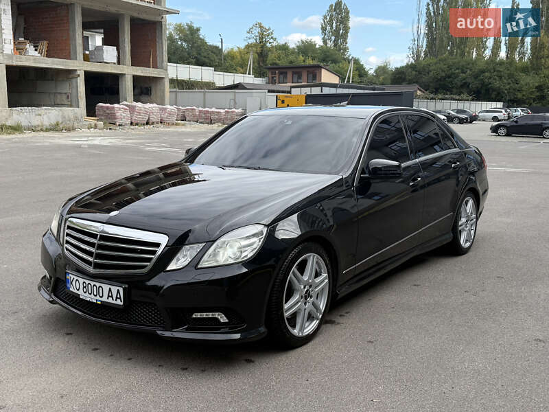 Седан Mercedes-Benz E-Class 2011 в 