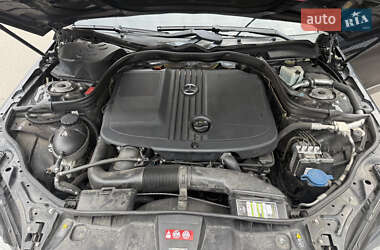 Седан Mercedes-Benz E-Class 2011 в 
