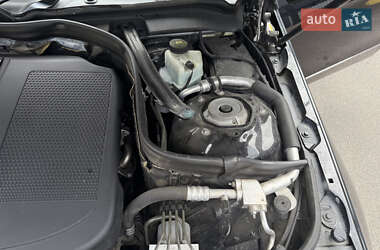Седан Mercedes-Benz E-Class 2011 в 