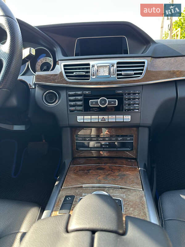 Седан Mercedes-Benz E-Class 2013 в Одессе