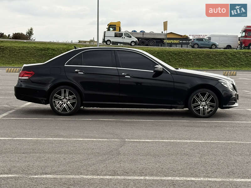 Седан Mercedes-Benz E-Class 2013 в 