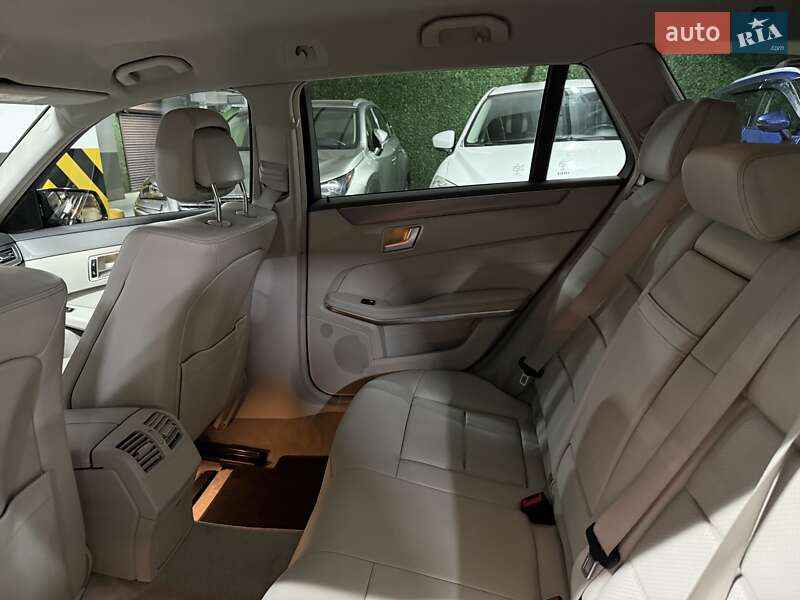 Універсал Mercedes-Benz E-Class 2014 в Києві