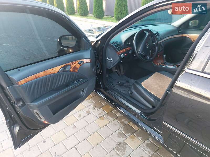 Седан Mercedes-Benz E-Class 2008 в Іршаві