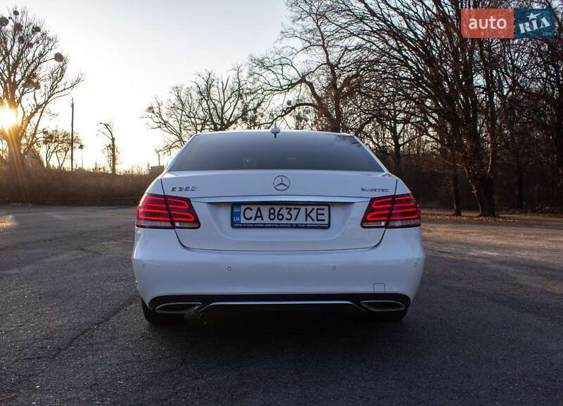 Седан Mercedes-Benz E-Class 2015 в Киеве