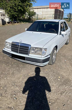 Седан Mercedes-Benz E-Class 1992 в Любашівці