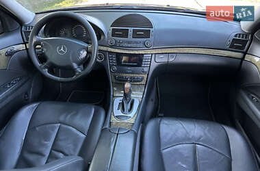 Седан Mercedes-Benz E-Class 2002 в 