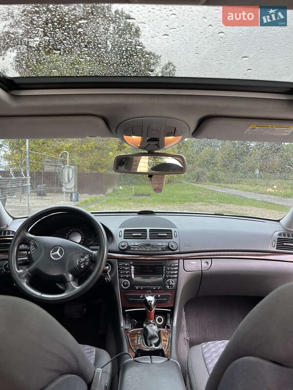 Седан Mercedes-Benz E-Class 2005 в Чернівцях
