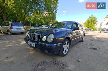 Седан Mercedes-Benz E-Class 1998 в 
