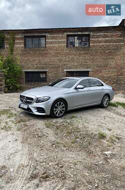 Седан Mercedes-Benz E-Class 2016 в  фото 31 Седан Mercedes-Benz E-Class 2016 в
