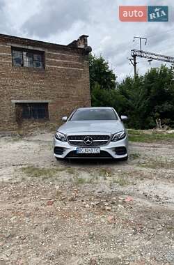 Седан Mercedes-Benz E-Class 2016 в  фото 33 Седан Mercedes-Benz E-Class 2016 в