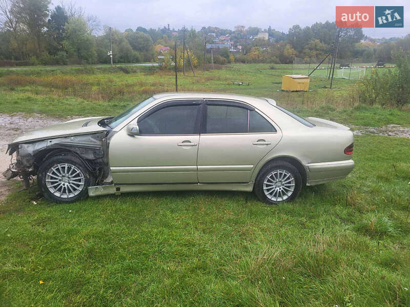 Седан Mercedes-Benz E-Class 1998 в Тернополе
