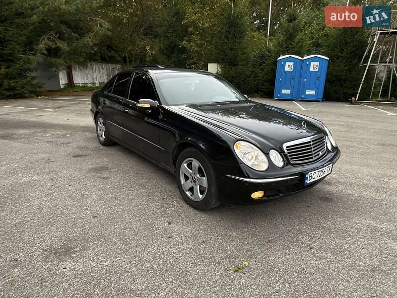 Седан Mercedes-Benz E-Class 2003 в Львове