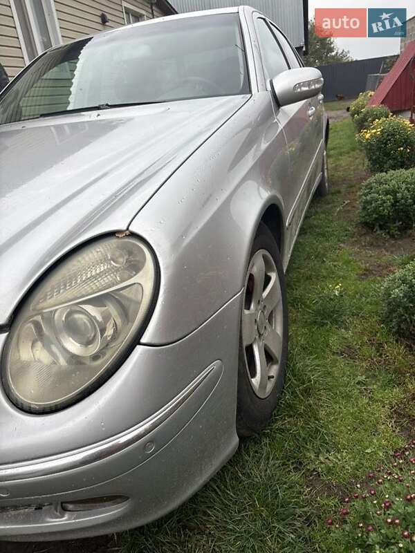 Mercedes-Benz E-Class 2004