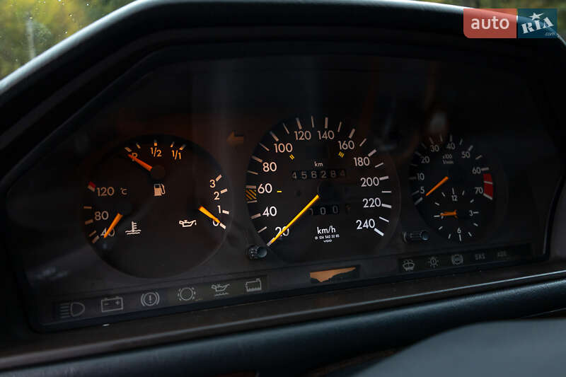 Седан Mercedes-Benz E-Class 1994 в Киеве