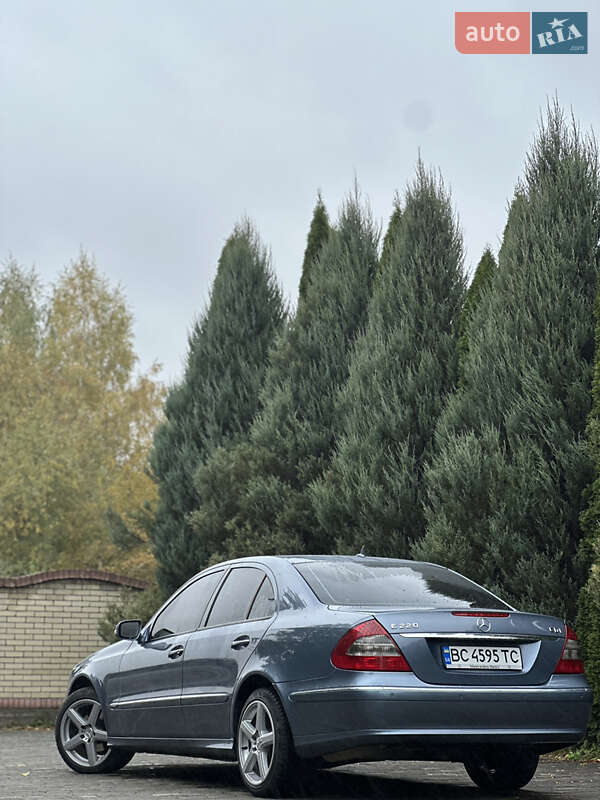 Седан Mercedes-Benz E-Class 2006 в Самборе