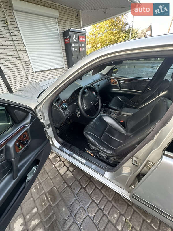 Седан Mercedes-Benz E-Class 2000 в Казатине фото 11 Седан Mercedes-Benz E-Class 2000 в Казатине