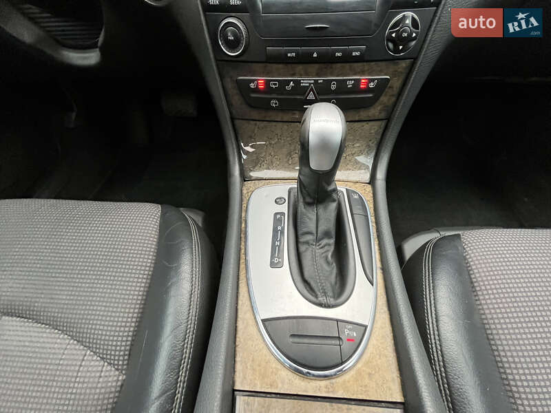 Универсал Mercedes-Benz E-Class 2003 в Костополе