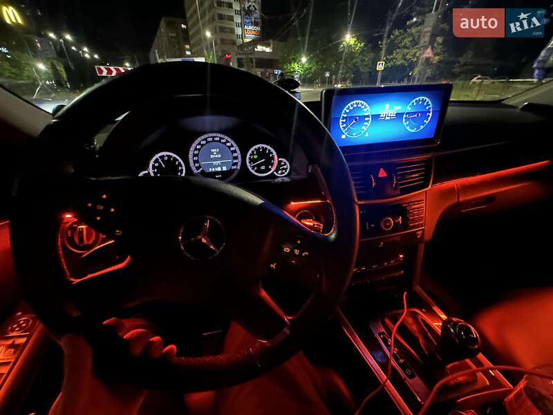 Седан Mercedes-Benz E-Class 2011 в Львове