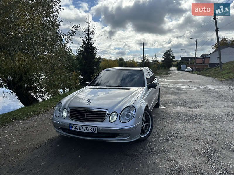 Mercedes-Benz E-Class 2002 Mercedes-Benz E-Class 2002