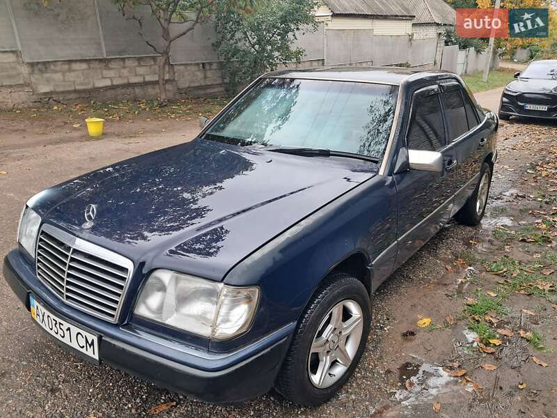 Седан Mercedes-Benz E-Class 1991 в Краснограде